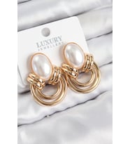 Pirinç İnci Detaylı Vintage Model Gold Renk Kadın Küpe (Altın)