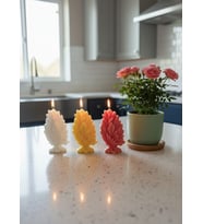 YAPRAK AĞAÇ DESENLİ 3'LÜ HEDİYELİK DEKORATİF HOŞ KOKULU SOYA WAX MUM (SARI + BEYAZ + PEMBE RENKLİ)