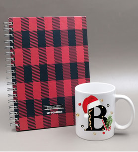 Kişiye Özel Kırmızı Ekose Desenli Defter & Yılbaşı Harf Kupa Hediye Seti
