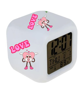 LOVE Tasarımlı 7 Renk Değiştiren LED Küp Dijital Saat  Dekoratif Işıklı Masa Saati