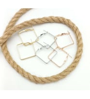 3 Renkli Kare Küpe Seti: Gold, Rose Gold ve Silver
