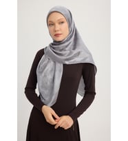 Wafa A1111 Jakarlı Parlak Saten Eşarp 110x110cm - Bej (Gümüş)