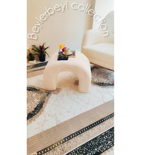 Moderm puf , kırık beyaz, makyaj pufu, berjer ve koltuk için ayak uzatmalık puf , dekoratif puf
