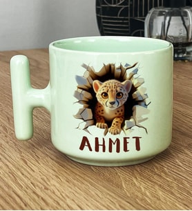Kişiye Özel 3D Efektli Tatlı Çita Baskılı Hediye Pastel T Kupa İsimli İsim Yazılı (Yeşil)
