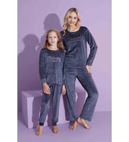 Yeni Sezon Yıldız Desenli Trend Model Kadife Anne/Kız Çocuk Pijama Takımı 2776-Füme