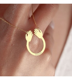 Kişiye Özel Sarılan Eller İsim Kolye 925K Gümüş (Gold)