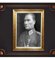Altın Varaklı Çerçeveli Paspartulu Atatürk Tablo z4858 (Gold)