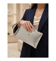 Kadın Clutch ve Portföy El Çantası Model Günlük Bilek Askılı Kadın 17x28 cm