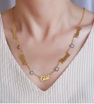 Kadın Gümüş Kolye - 5 Li İsim Ve Göz Boncuk Detaylı • Işıklı Kutuda • Sevgiliye • Eşe Hediye (Sarı)
