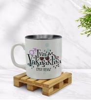 BK Gift Kişiye Özel Evin Yakışıklısı Tasarımlı İçi Siyah Renkli Kupa Bardak Model 2