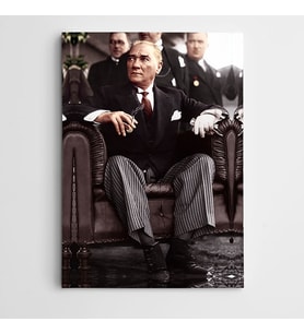 Atatürk Koltukta Kanvas Tablo