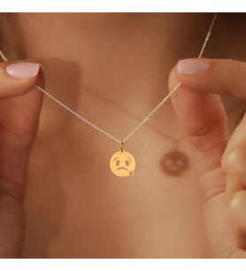 Kişiye Özel 925 Ayar Gümüş Çift Renk Emoji Ağlayan Surat Kolye
