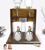 BK Gift Kişiye Özel Sevgililer Tasarımlı İkili Rakı Bardağı ve Çift Musluklu Doğal Ahşap Rakı Standı-35 (Model 1)
