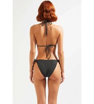 Kadın Bikini Takımı Üçgen Aksesuarlı Simli Dokulu Brazilian Balensiz Kolsuz Bağlamalı Düşük Bel Örme