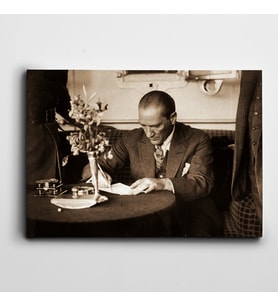 Atatürk Yazarken Karadeniz Vapuru 1926 Kanvas Tablo