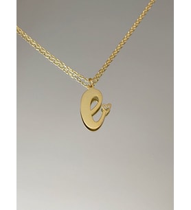 Kişiye Özel 925 Ayar Gümüş Kalp Detaylı Küçük Harf Kolye (Gold)