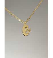 Kişiye Özel 925 Ayar Gümüş Kalp Detaylı Küçük Harf Kolye (Gold)