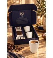 Core 2'li Porselen Kupa ve 150 g Çekirdek Filtre Kahve Hediye Seti