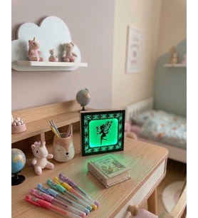 Sihirli Peri Temalı Dekoratif LED Gece Lambası – Ahşap Tasarım