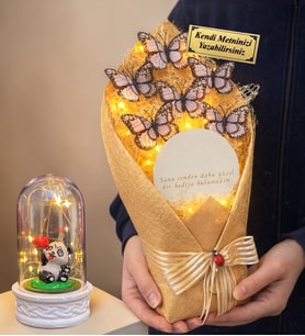 Size Özel Led Işıklı Aynalı Beyaz Kelebek Buketi ve Led Işıklı Biblolu Fanus (Model 7)