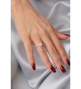 14 Ayar Altın Oval Baget Taşlı Yüzük (Beyaz)
