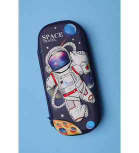 Astronot Tasarımlı 3D Kalemlik Kabartmalı