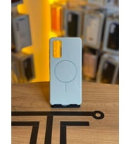 Samsung S20 FE Uyumlu İçi Kadife Magsafe Destekli Premium Silikon Kılıf (Krem)