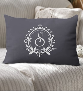BK Gift Kişiye Özel Harfli Premium Kumaş Dikdörtgen Kırlent Yastık-3 (5 Farklı Renk Seçeneği), Arkadaşa Hediye, Ev Hediyesi, Doğum Günü Hediyesi (Antrasit)