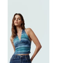 Vücuda Oturan Boyundan Bağlamalı Crop Bluz Polyester Elastan Sandy Dokuma Yüksek Kalite