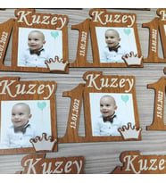 AHŞAP RESİMLİ BEBEK MAGNETİ