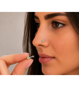 925 Ayar Gümüş Burun Hızması Açık Yeşil Çiçek Desenli Minimal Nose Stud Kadın Erkek Unisex 8 mm