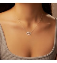 Kişiye Özel 925 Ayar Gümüş Minimalist Lotus Çiçeği Kolye Anneler Günü Hediye Takı