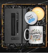 Öğretmenler Gününe Özel Tasarım Kupa & Kişiye Özel Defter & Deri Kılıflı Touch Pen Kalem & Özel Tasarım Mum Hediye Seti