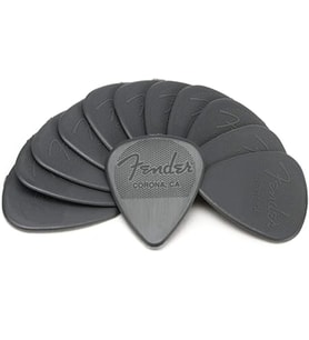 Fender 0986351900 351 Shape Naylon Gitar Penası 1.00 mm (12'li) Kaymaz Yüzeyli Dayanıklı Naylon Malzeme 1.00 mm Kalınlık ile Tok Sesler