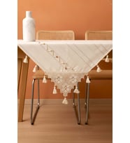 Boncuk Detaylı Güpürlü Kare Runner 90x90 cm
