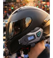 Kask İçi Kablosuz Kulaklık Kamera Fonksiyonlu IPX8 Su Geçirmez ve LED Ekranlı