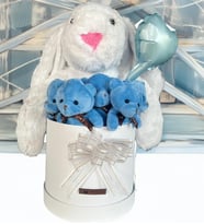 Solemia Özel Kututusunda; 45 cm Beyaz Tavşan, 5'li Ayıcık ve Folyo Kalp Balonlu SET-Ayıcık Buketi (Beyaz-Mavi)