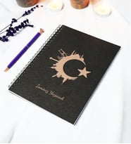 Kişiye Özel Türk Bayrağı Temalı Siyah Kraft Kapaklı Defter - 45 Yaprak A5 (90 SAYFA) 15x21 Cm