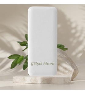 KİŞİYE ÖZEL İSİM BASKILI DERİ GÖRÜNÜMLÜ MİNİ POWERBANK (Beyaz)