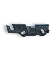 Audi A4 2013-2015 Ön Tampon Sol Çamurluk Bağlantı Braketi 8K0807283E