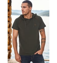 T8570 DEWBERRY KAPŞONLU ERKEK T-SHIRT-KOYU HAKİ