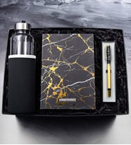 Kişiye Özel Siyah Mermer Desen Defter & Kutulu Gold Roller Kalem & Özel Kılıflı 500Ml Su Matarası Hediye Setleri