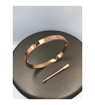Cartier's Vidalı Unisex Rose Renk • Sevgiliye • Eşe • Anneye • Arkadaşa Çelik Kelepçe Bilezik