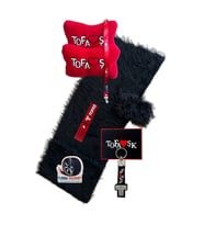 Tofaş Torpido Üstü Uzun Tüylü Siyah Peluş Örtü / Kırmızı Polar Boyun Yastık & Oto Aksesuar