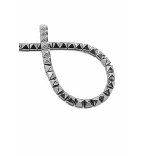 Hematit Doğal Taş Parlak Gümüş Piramit Kesim 6x6mm Dizi [AA]