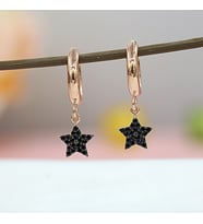 Siyah Taşlı Sallantılı Yıldız Gümüş Küpe