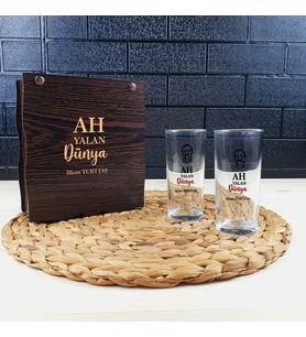 Kişiye Özel Neşet Ertaş Baskılı Ahşap Hediye Kutusu İçinde İkili Rakı Bardağı Seti