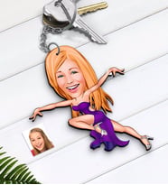 BK Gift Kişiye Özel Kadın Dansçı Karikatürlü Ahşap Anahtarlık-2 (Beyaz)