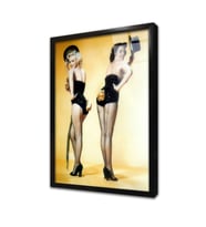 Renkli Marilyn Monroe Çerçeveli Cam Tablo