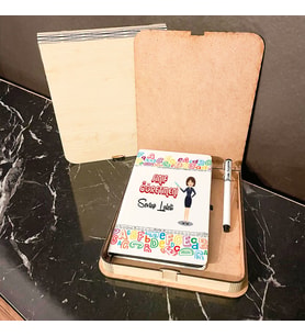 Sınıf Öğretmeni Ahşap Kutulu Defter Kalem Set 001